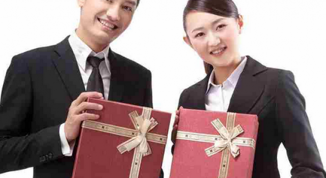 2016年过年送礼送领导什么? 年味十足的季节给领导送关心