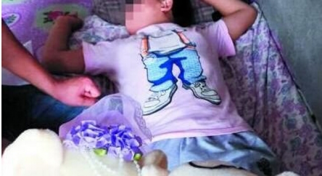 山西6岁智障女童尿裤子 被父亲一脚活活踢死