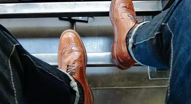 潮男你知道牛仔裤搭配什么鞋吗?