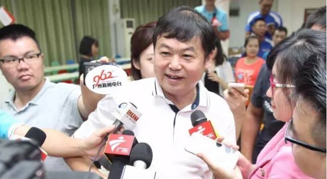 易思玲爸爸易泽军是谁 亲友团大赞易思玲是骄傲