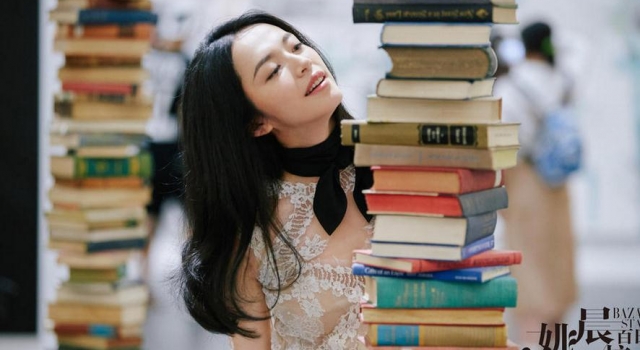 孕妇照就该这样拍 姚晨挺个大肚也能美出翔