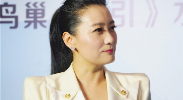 《歌手》谭晶首度唱情歌 京剧腔惊艳引迪玛希拜师