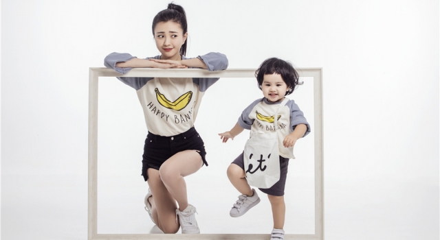 包文婧饺子元气写真曝光 搞怪互动萌萌哒