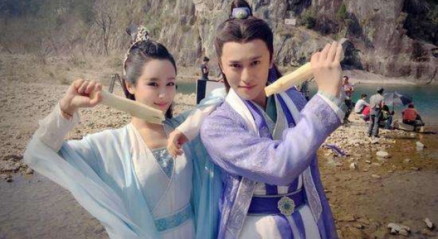 杨紫秦俊杰因戏结缘 公开秀恩爱甜到爆炸!
