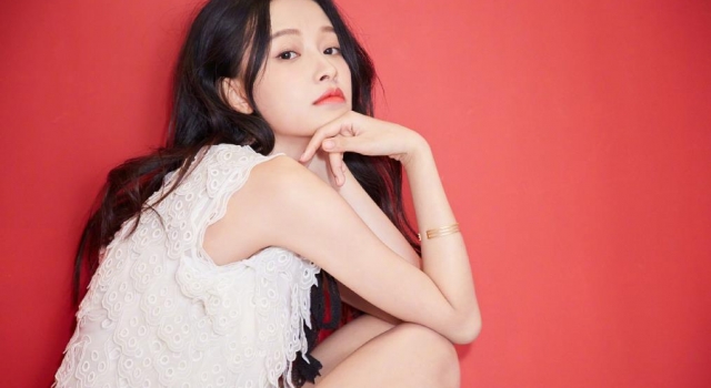 孙怡晒首张通告回忆出道经历 网友:这样的经历太传奇