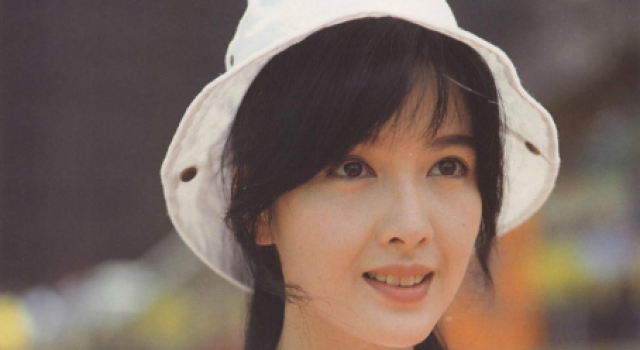 51岁的周慧敏 细腰长腿不愧是玉女派掌门人