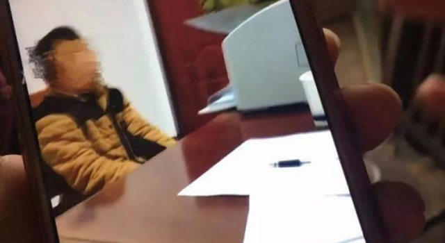 弑母男孩指认现场怎么回事?具体细节披露 外公崩溃