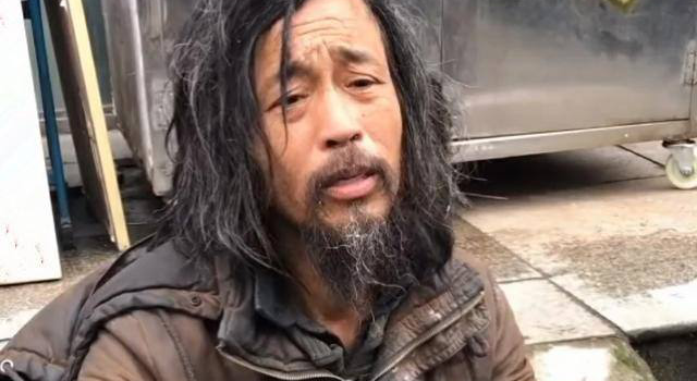 流浪大师真实身份曝光 并非毕业复旦更从未有过妻女