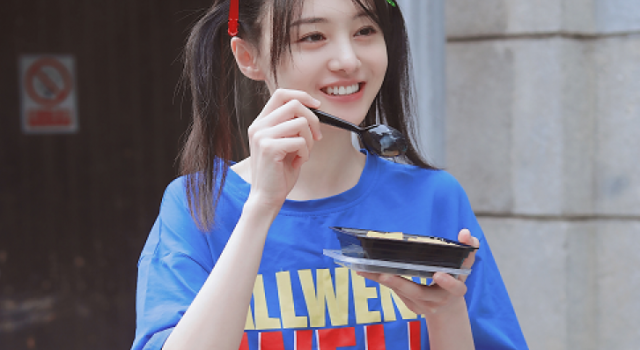 郑爽下班图 青春靓丽 少女感十足 上班图也出来了!