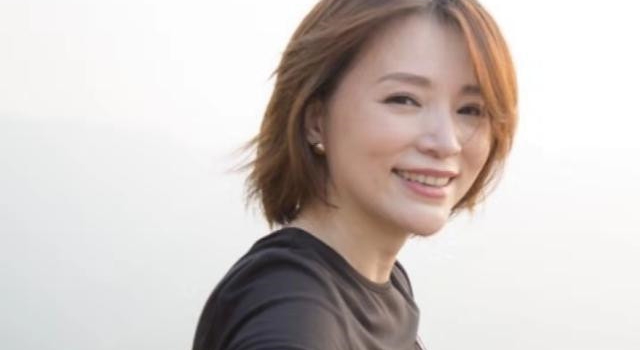 董卿气质 外在美内在更美 在中国找不出第二个这样的人