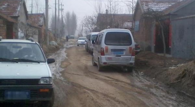 曾经满街跑的面包车 为什么越来越少见 老车主说出实情