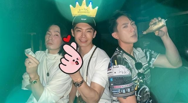 飞轮海辰亦儒过生日,炎亚纶全程未露面,众感慨贵圈“塑料友谊”