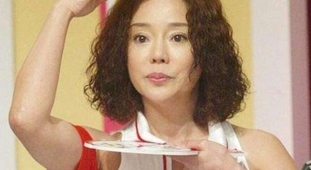 暗讽小S生不出儿子?猛踹蓝洁瑛,狄莺却将儿子“宠进”监狱