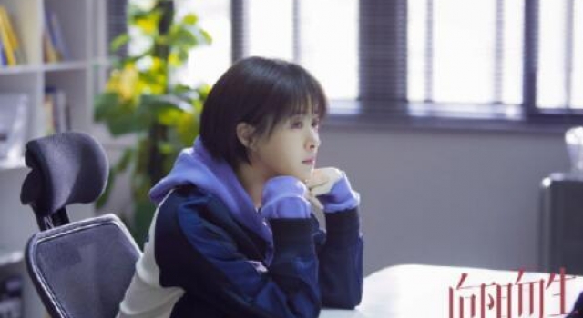 《向阳而生》熊顿癌症急恶化 好友陪伴剃光头