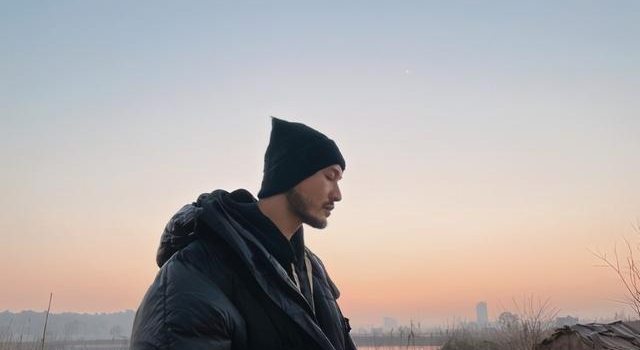 黄晓明生日,赵薇送祝福,儿子献唱,姐姐团买蛋糕,杨颖却不发声