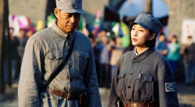 《历史的天空》评论:真情闪耀浩瀚烟云中