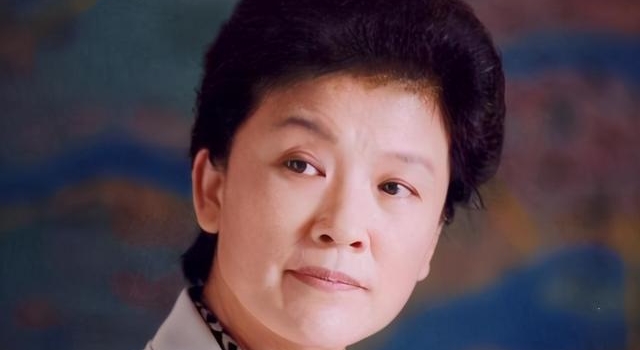 国家一级演员宋春丽,终身未生育,却在61岁当奶奶的年纪当母亲