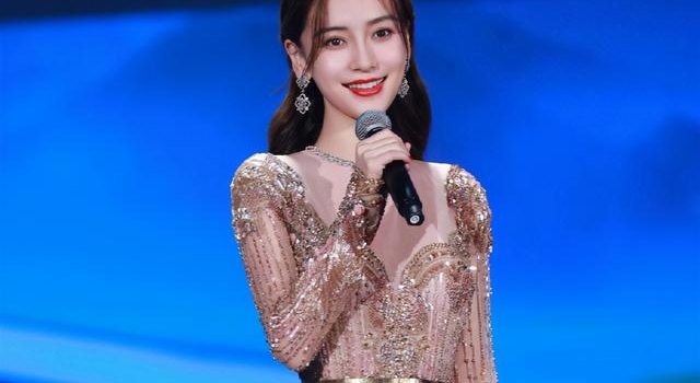 Baby孕肚造型绝了!穿这么土也遮不住高颜值,难怪只能演美女