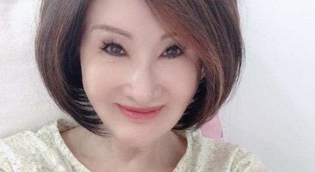 69岁女星分手无缝衔接,有十个小鲜肉追!被前夫败光家产靠包养