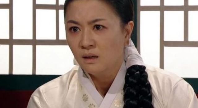 知名女星与富商老公离婚,曾为孩子抚养权,替前夫还债不惜下跪