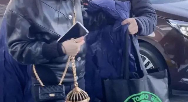 38岁张韶涵近照不敢认!穿皮草胖成200斤,一身白毛太可爱