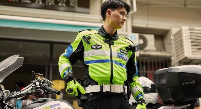 《了不起的女孩》拍了拍你,快来pick一下理想型