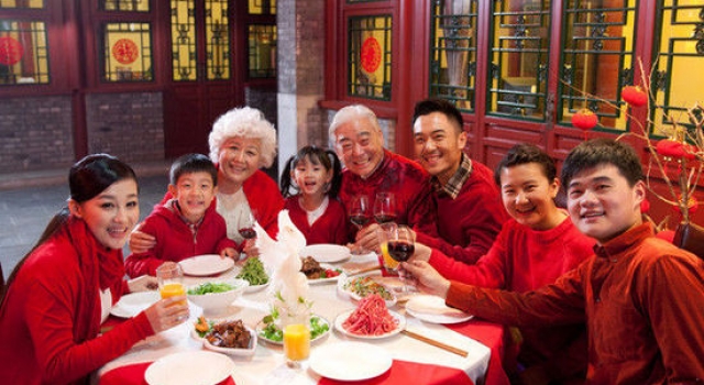 过年全家福怎么拍？发挥你的摄影技巧吧