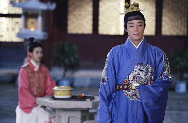 《女医明妃传》朱祁镇朱祁钰什么关系?