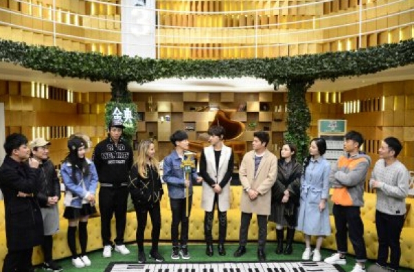 《我是歌手》第四季第四期排名内幕 黄致列嗨爆全场张信哲失声垫底