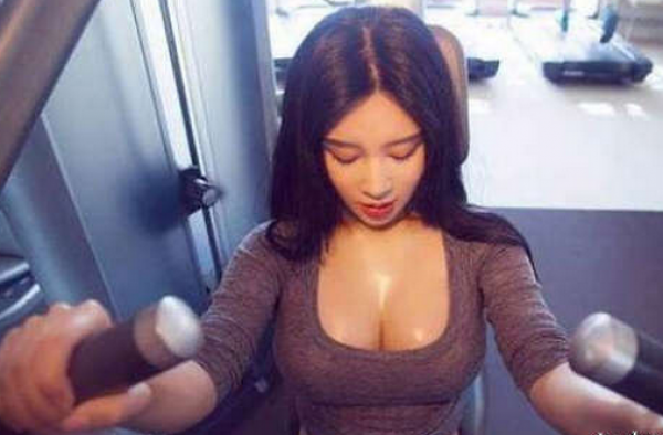 女神都健身了……你还有理由偷懒吗