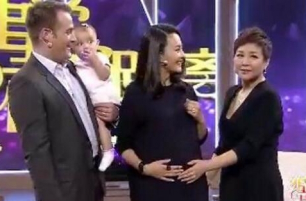 隆诗大婚吴奇隆前妻上热搜 马雅舒：努力追求幸福没错！