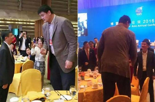 姚明马云同框照意外走红 网友恶搞配画外音