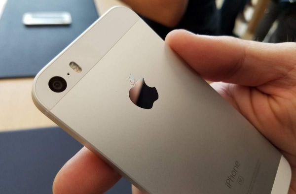 小巧机王 iPhone SE劲爆上手最新体验