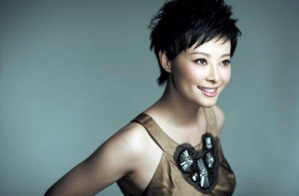 袁立被讽风尘婊子 回呛网友：肛门挂嘴上了?