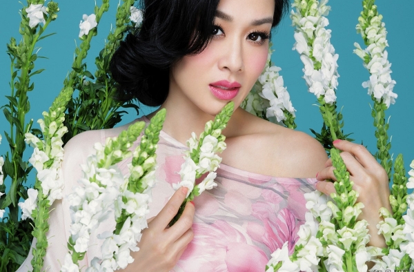 钟丽缇节目被张伦硕求婚 预计十月大婚