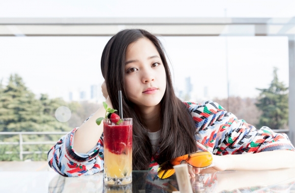 傅娟心疼女儿欧阳娜娜被黑：这不是她该有的15岁