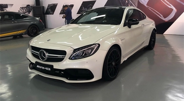全新奔驰AMG C63 Coupe正式发布 动力性能很带劲！