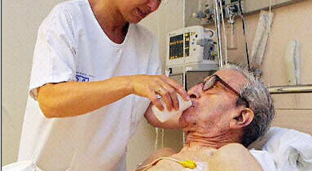 江苏养老院不开空调致6老人被热死 院方称正常死亡