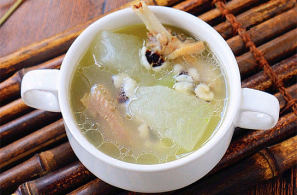 夏天来一味冬瓜薏米鸭汤 清热又解毒
