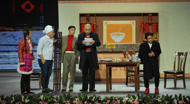 宋小宝吃面表演精彩引热议 宋小宝小品搞笑大全