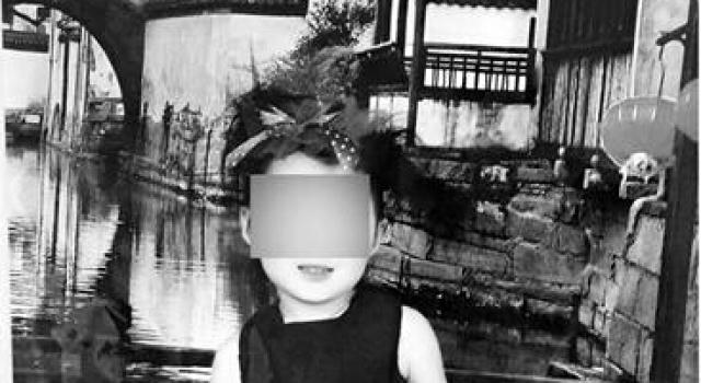 天津4岁女娃被遗忘校车窒息身亡 9小时校方都没发现