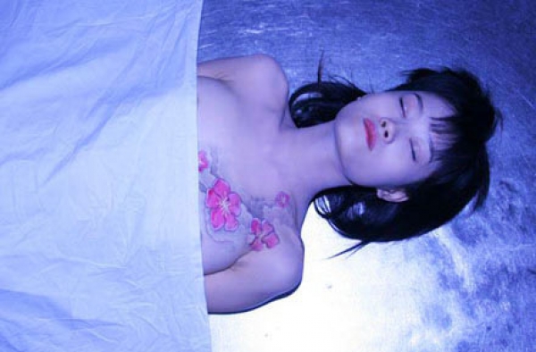 男子藏26具女尸当玩偶 同居陪睡太重口味