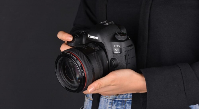 佳能EOS 5D4外观图赏 这款单反颜值你给几分
