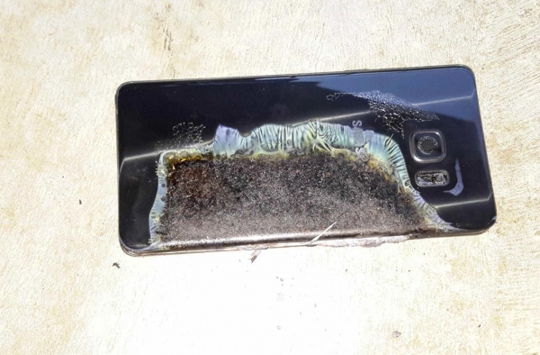 三星Note7停产换新计划 三星Note7爆炸起火炸出危机感