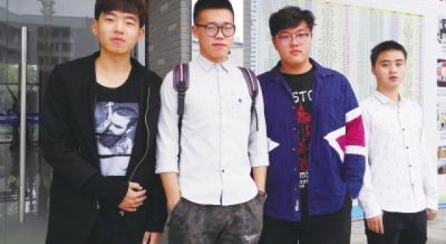 4名大学生扶老人下山 不料老爷子竟是总裁致谢学校