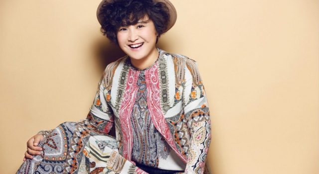 贾玲个人资料及近况：贾玲与合伙人激吻照被疑新恋情