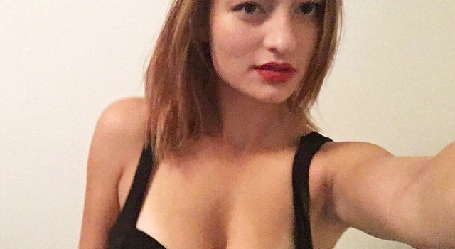 澳21岁美女网约不同男子免费游全球 称分房睡很清白