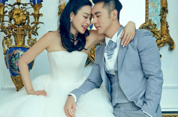 钟丽缇张伦硕是怎么认识的? 钟丽缇竟是3次婚姻中首披婚纱