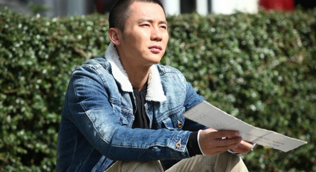 网曝李晨范冰冰婚房 李晨否认：再来几套月球的
