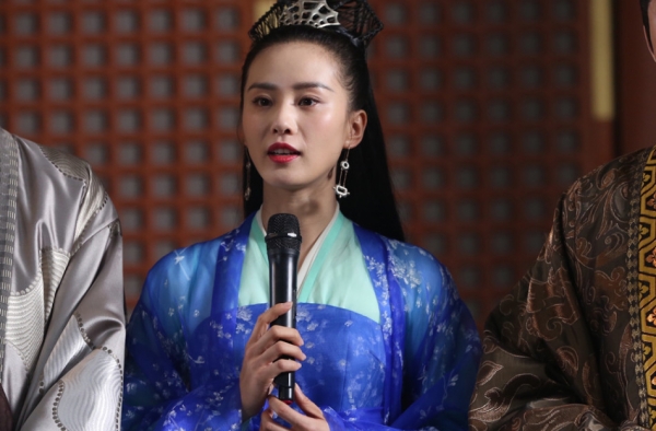 刘诗诗离开唐人不为开"夫妻店" 想尝试新的东西
